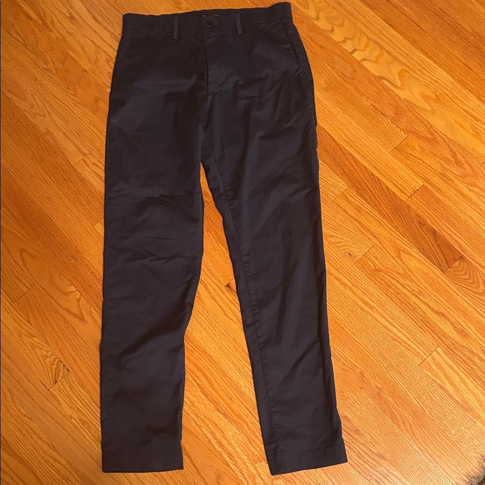 Banana Republic Men’s lightweight pants Chinos navy 30 x 32 slim fit